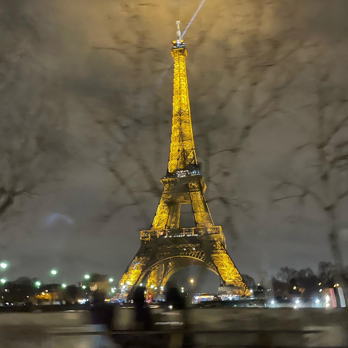 PARIS TO PARIS Classe V