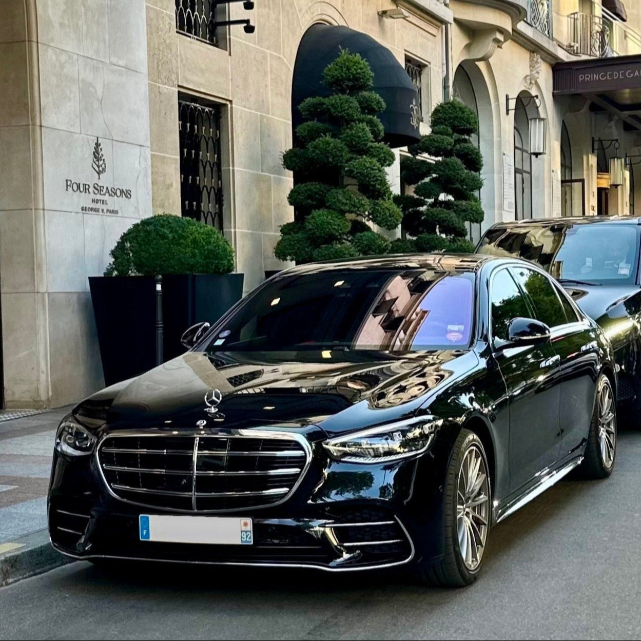 PARIS TO THE AIRPORT: CDG & ORLY, Classe S